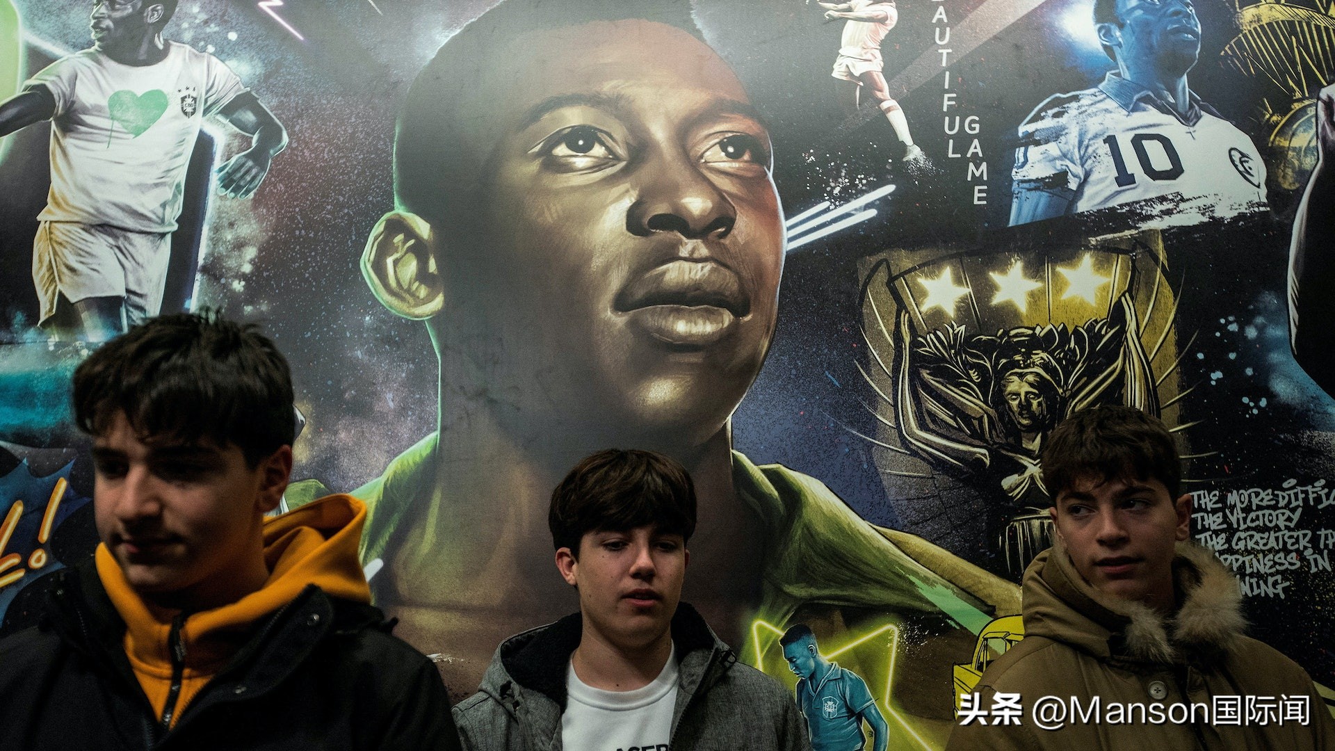 世界球王贝利的精彩人生,堪比马拉多纳与贝利的球员