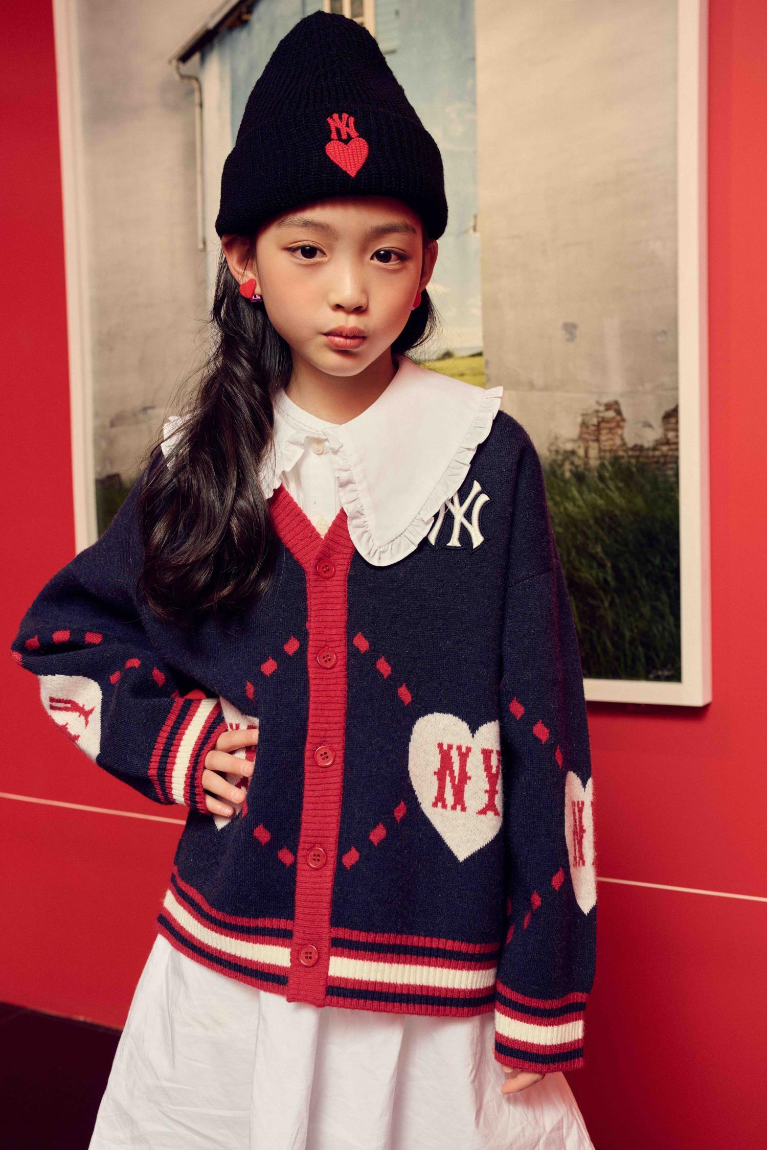 mlb女童装潮款高级感,潮流色彩拼图解锁潮童秋冬密码