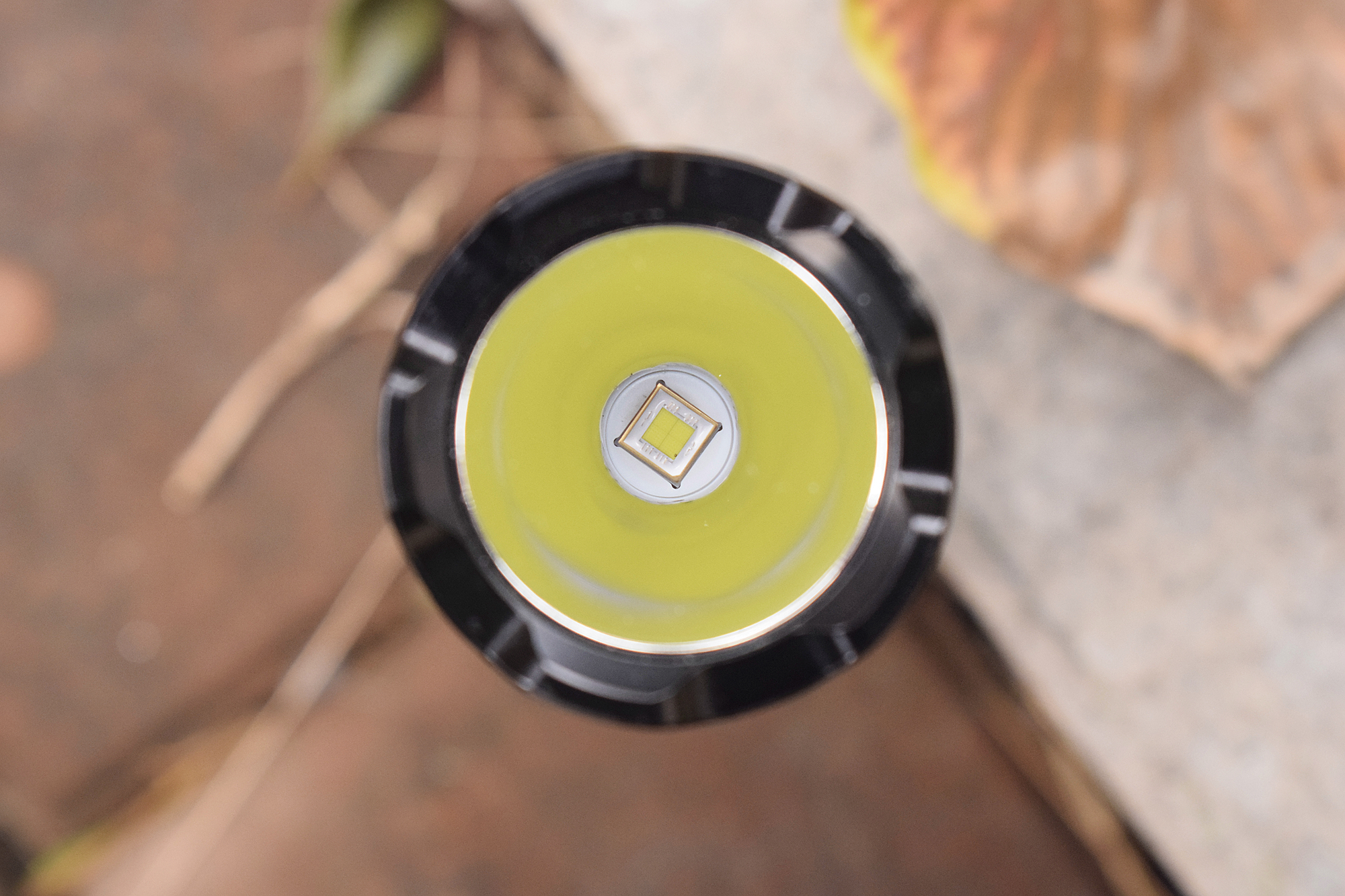 性能强悍再升级，Fenix菲尼克斯TK20RV2.0战术手电体验