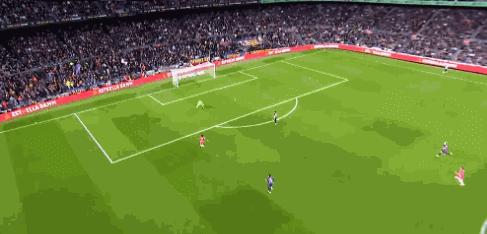 登贝莱皮克巴萨,巴萨2-1逆转皇马观众