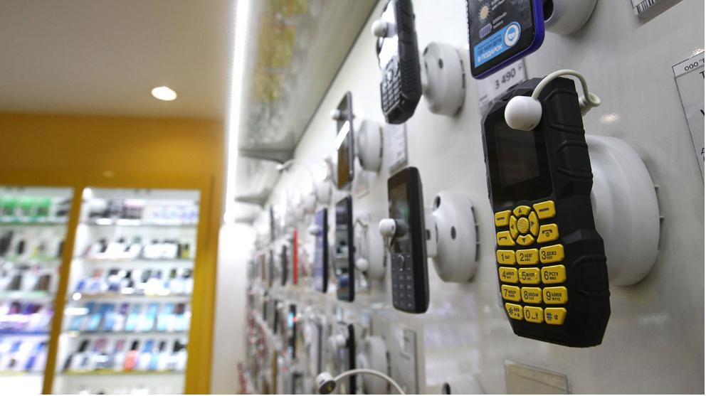 战争给俄消费者带来意外惊喜，省钱耐用的按键式电话增加了四成