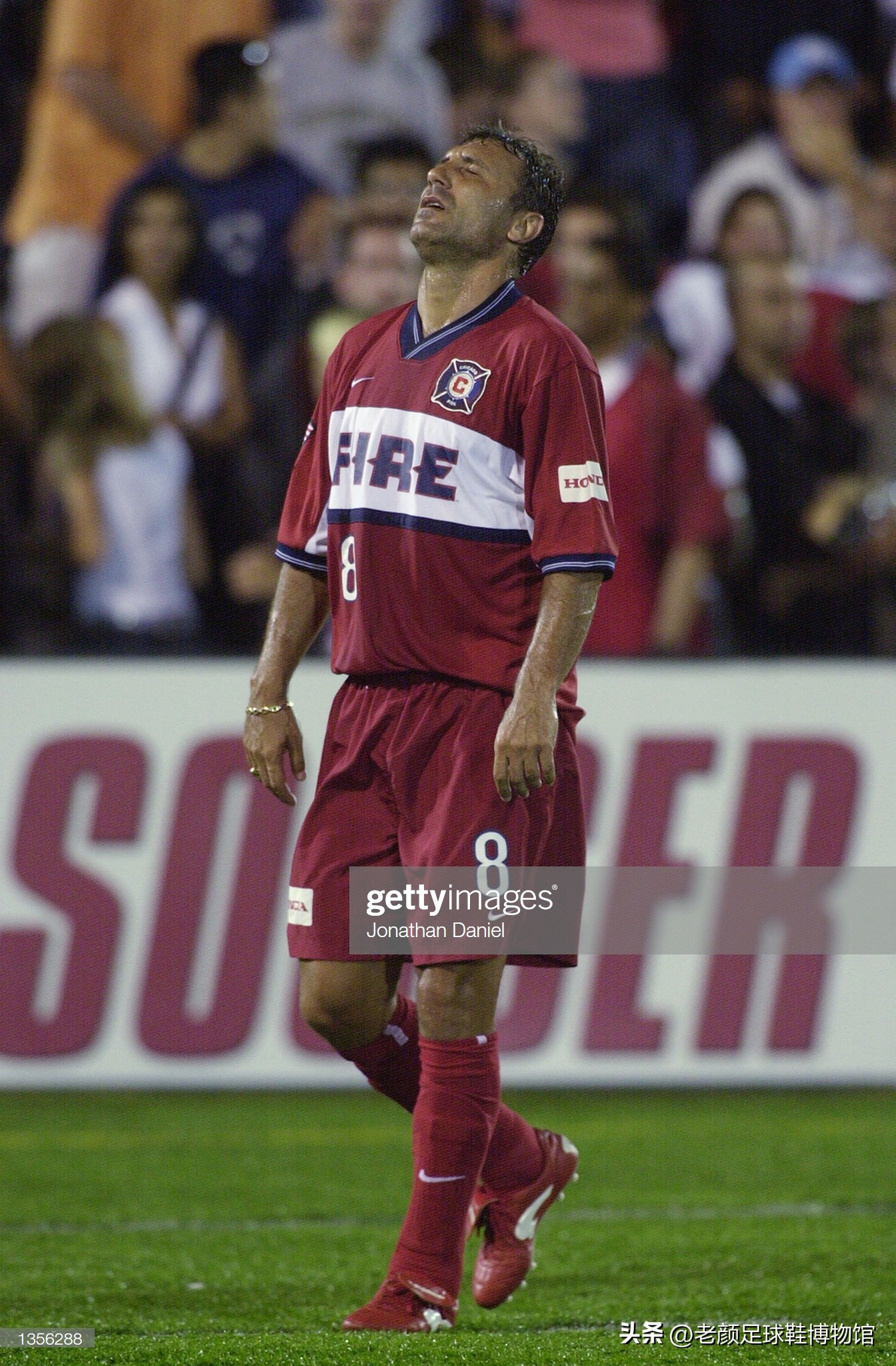 中国球迷不认识的球鞋，保加利亚球王代言，昙花二现的世界杯金靴