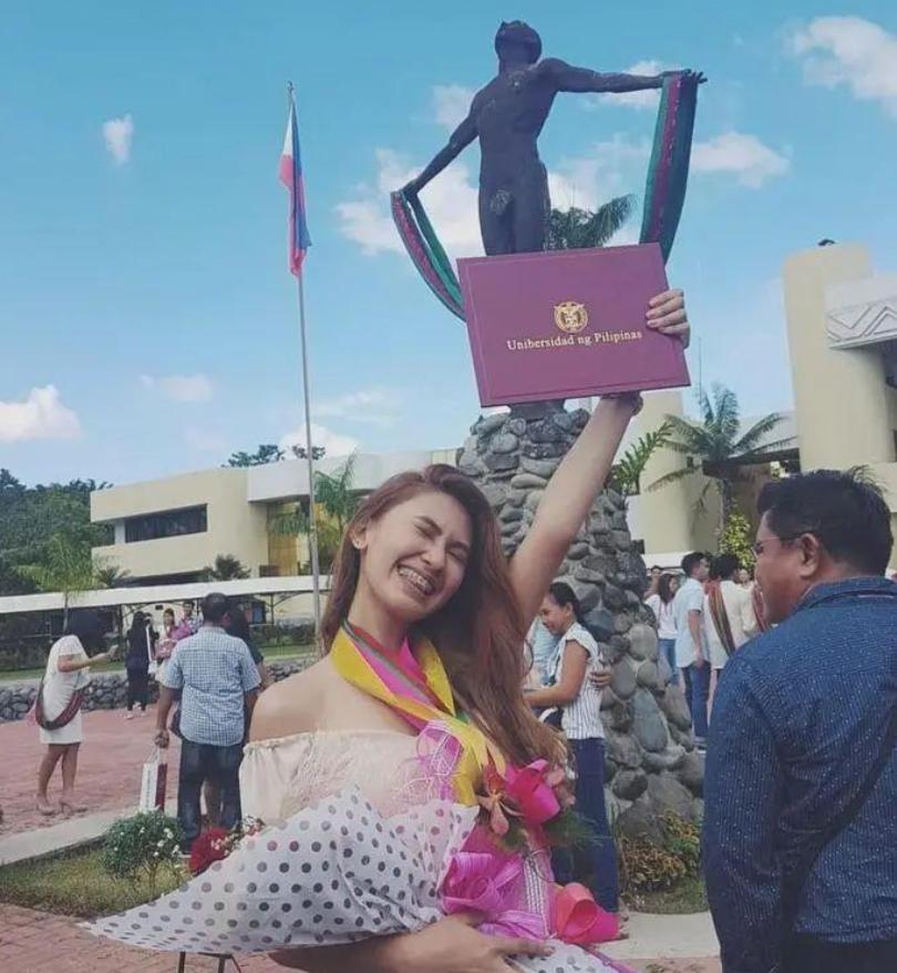 23岁空姐和11名男子跨年聚会后，被发现死于酒店浴缸，死因为何？