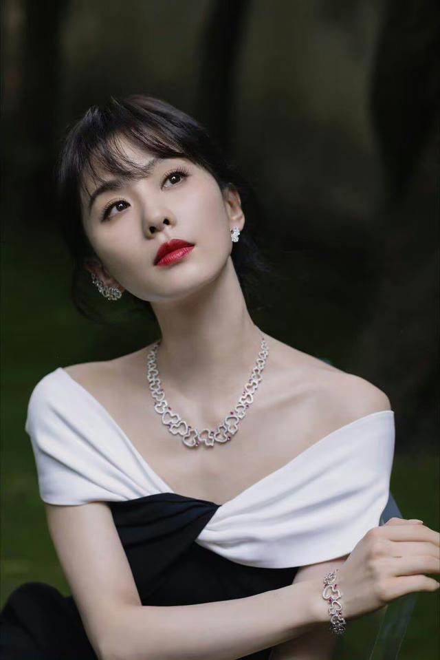 17岁的齐刘海刘诗诗,齐刘海刘诗诗造型