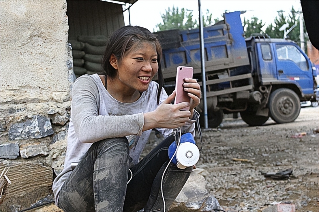 卖惨水泥妹现状,当年卖惨的水泥妹