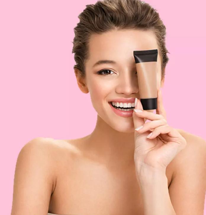 如何用海绵涂抹粉底液,用刷子刷粉底液正确方法