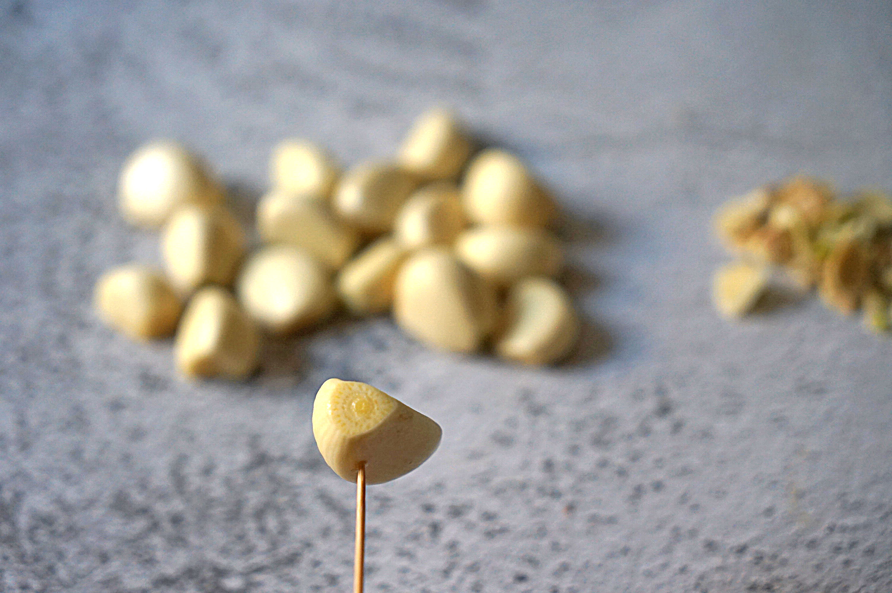 腊八蒜怎么做好吃最简单,腊八蒜的最正宗的做法教程