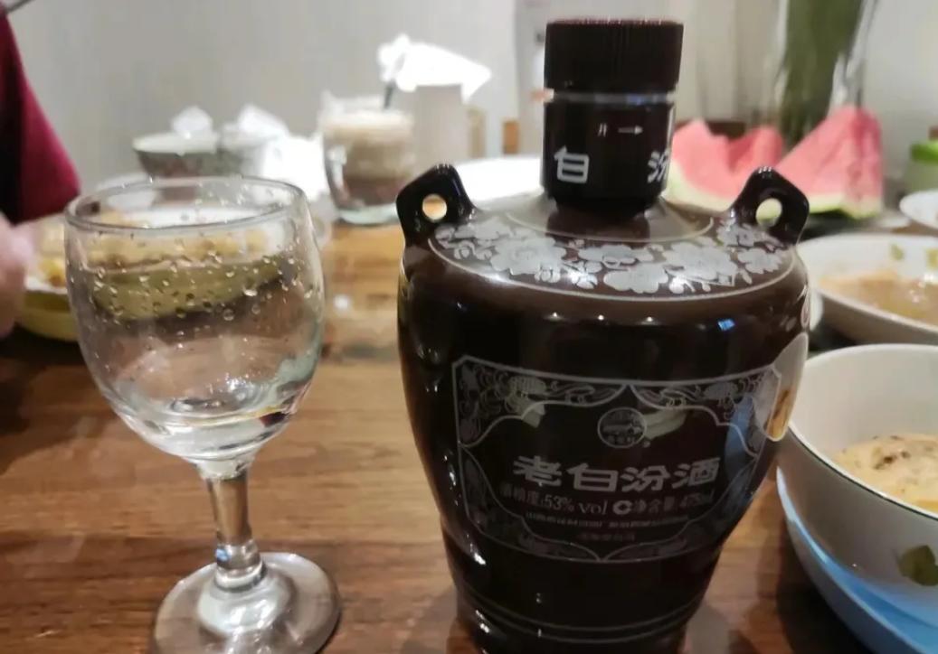 去岳父家买什么白酒好,送岳父什么白酒最好