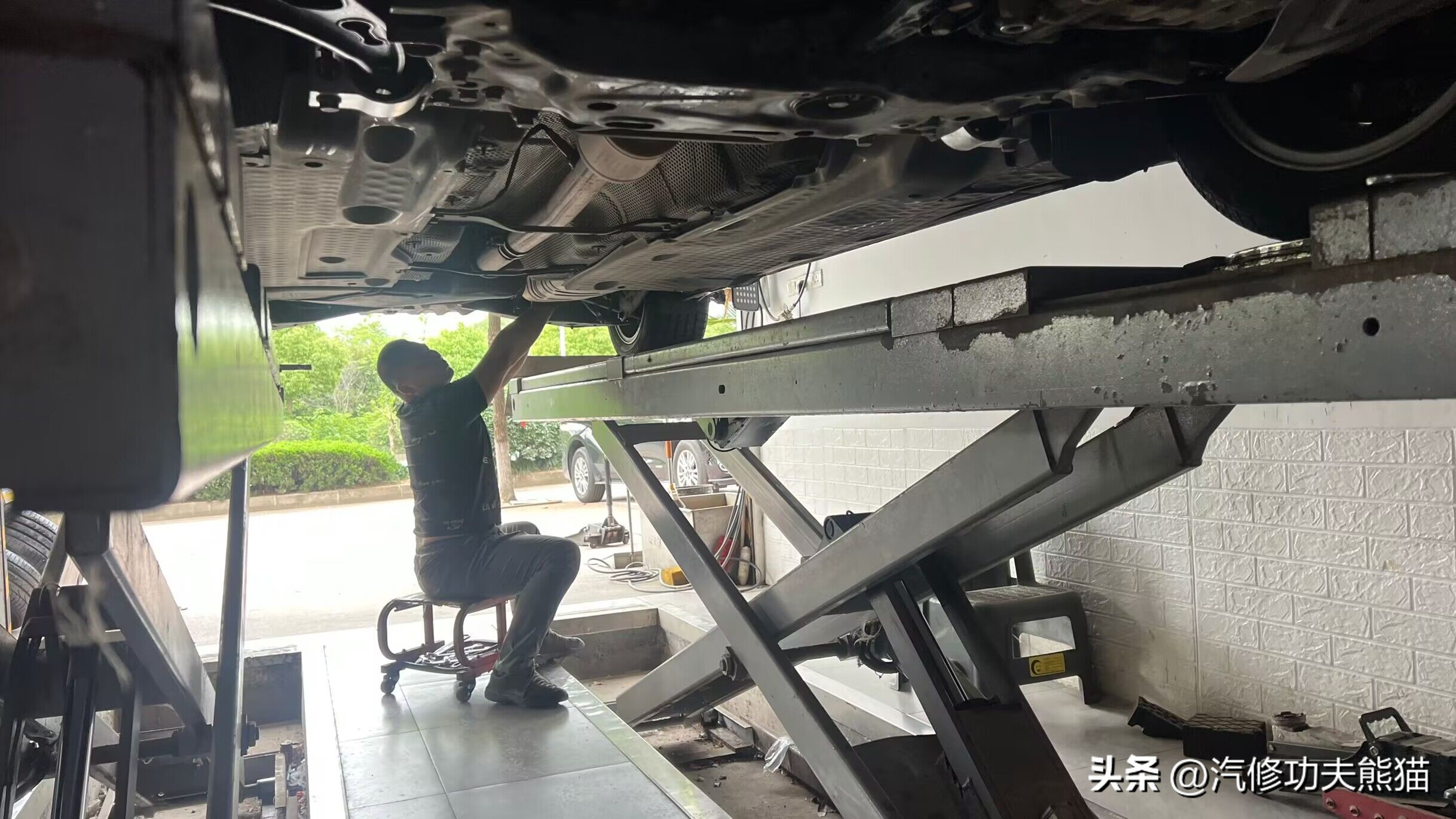 2017款大众迈腾10万公里烧机油,十年的迈腾怎么样后期维修费用