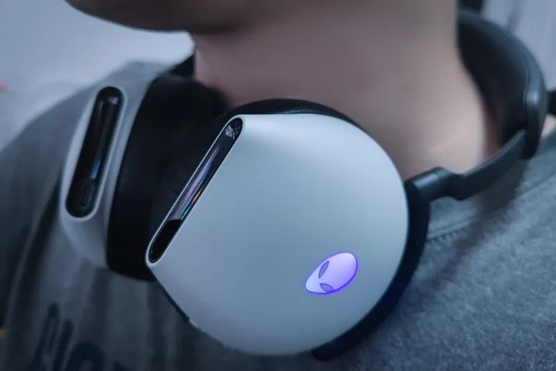 外星人外设a货,外星人aw920h和720h怎么选