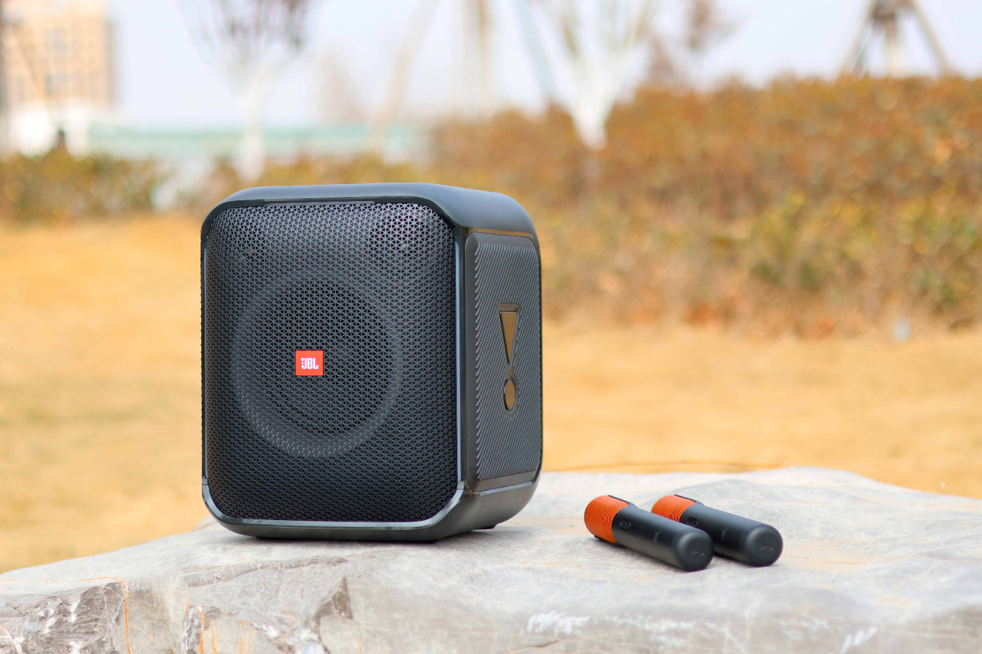 双无线话筒大功率蓝牙音响,jbl户外音箱710对比评测