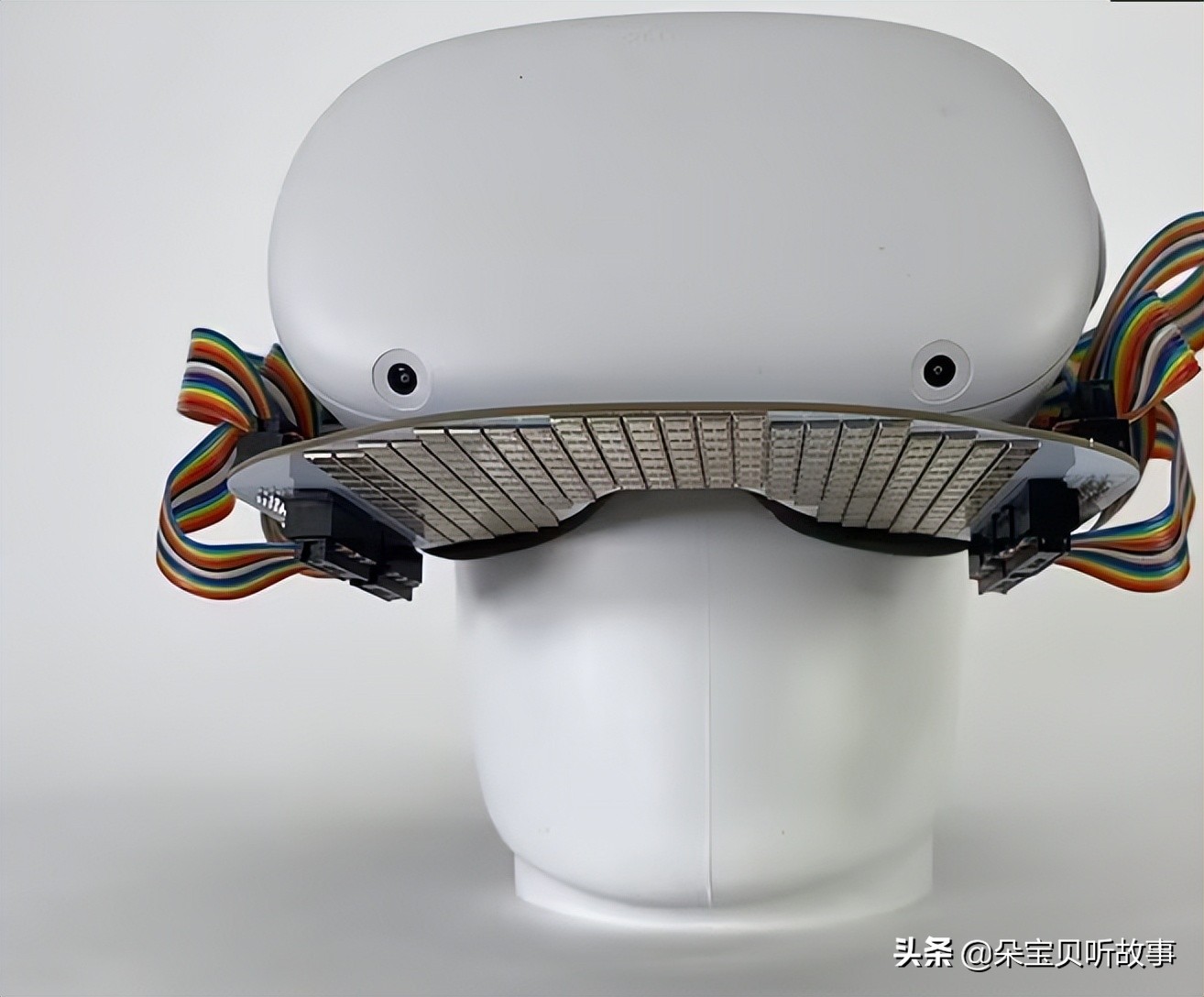 可以在虚拟现实中接吻，逼真的感觉传送到你的嘴唇、牙齿和舌头上