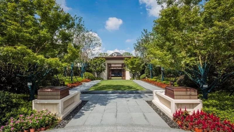 灿辉晶典1733到虹桥高铁,上海灿辉晶典1733周边交通