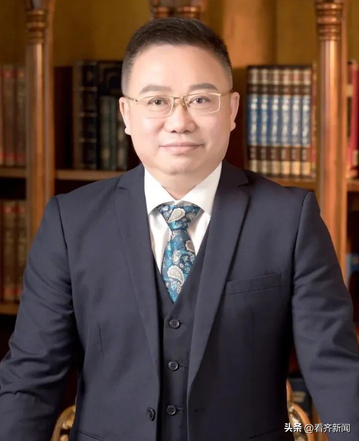 榻愰綈鍝堝皵琛℃按绉佺珛楂樹腑,榻愰綈鍝堝皵琛℃按楂樹腑