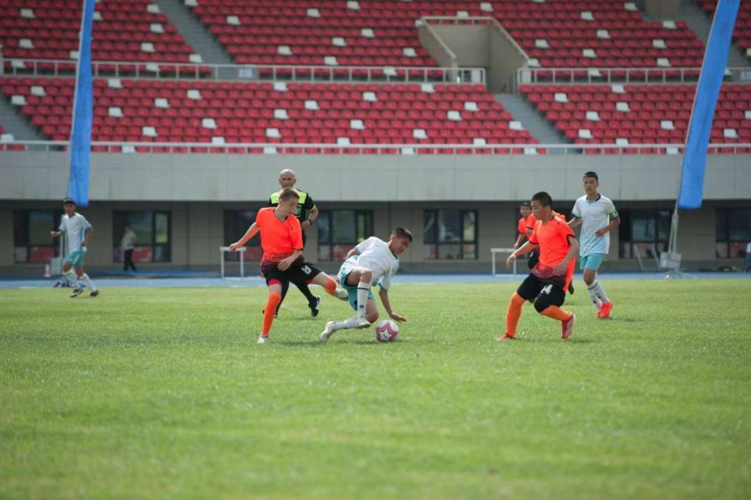 乌鲁木齐117中学足球队夺冠,乌鲁木齐市第116中学女足
