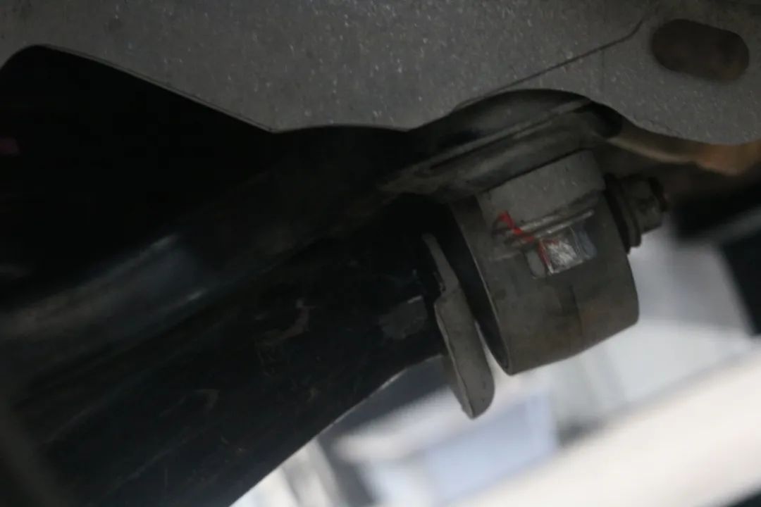 雷克萨斯ls430翻新修复,雷克萨斯ls430老车翻新作业