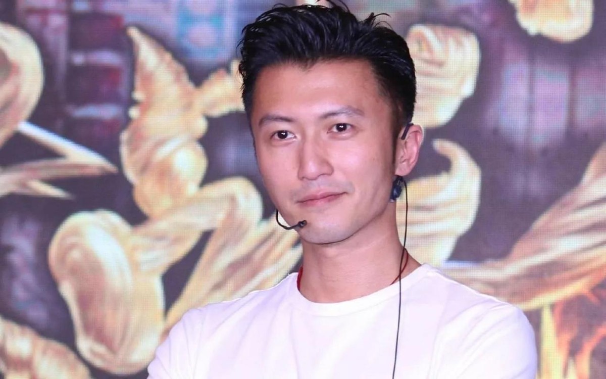 谢霆锋出道当歌手的时候,谢霆锋出道就做主角吗