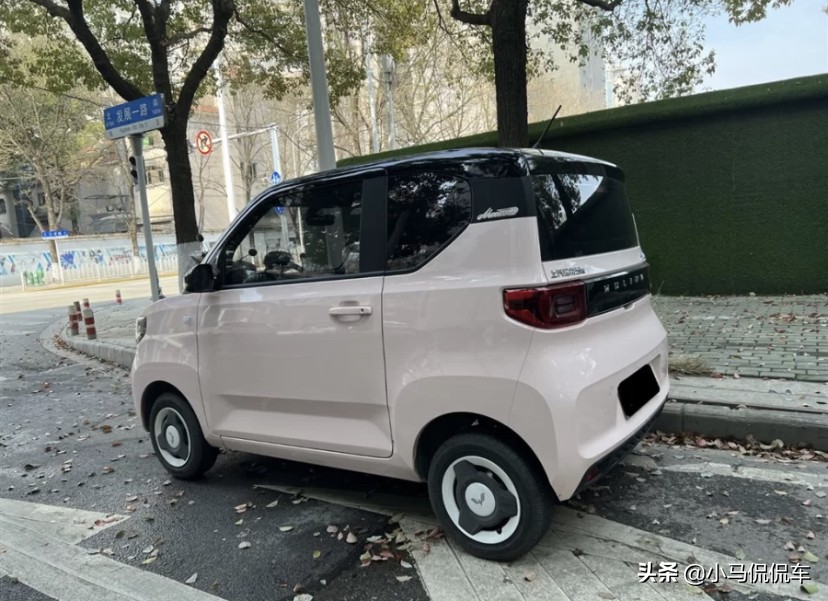 购车新选择宏光miniev省钱又省心,给老婆生日礼物5200元礼盒