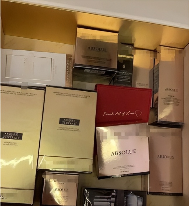 金晨被沈腾调侃,金晨穿衣吓坏沈腾