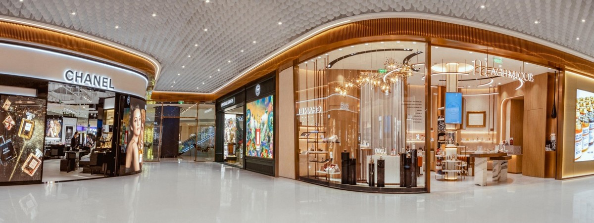 向美而生与爱同行,成都ifs美妆集合地