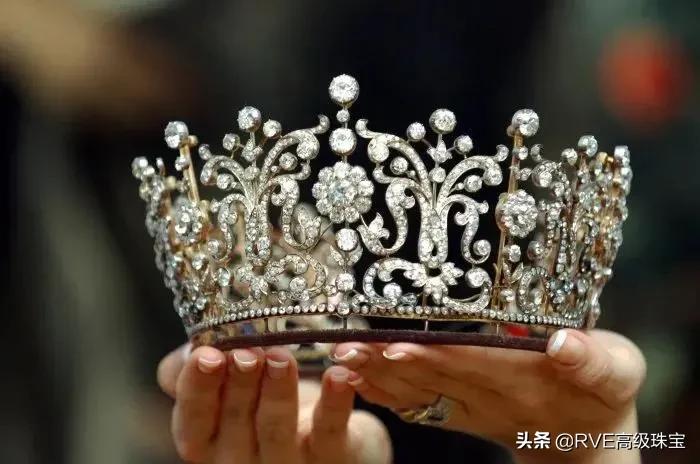 英国女王最新珠宝收藏,玛格丽特最贵的珠宝