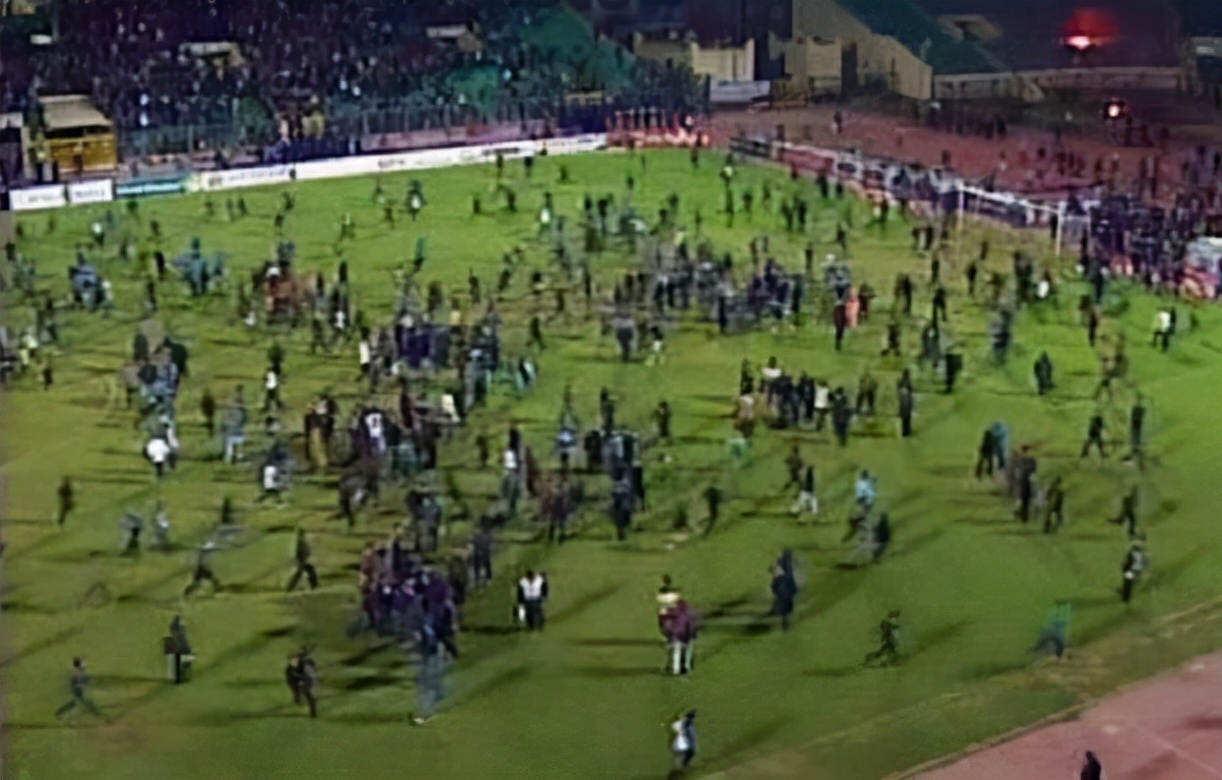 卡塔尔世界杯引发的争议,卡塔尔世界杯充满争议