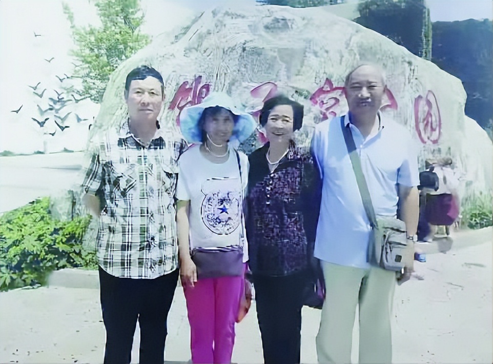 张浦简历,恩师张巨鹿