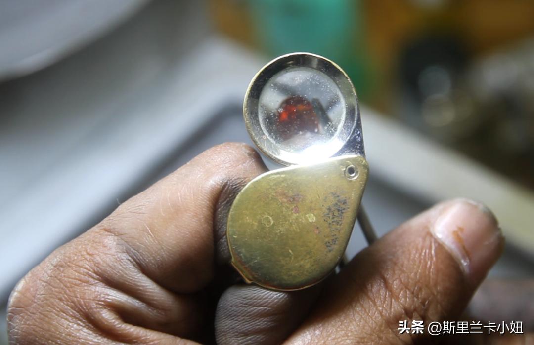 斯里兰卡宝石城在什么地方,斯里兰卡宝石人