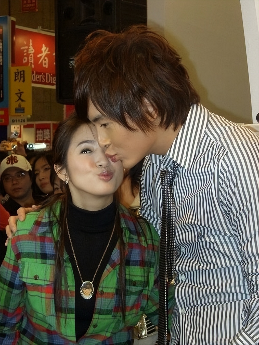 男明星之间的真挚友情,明星友情亲情爱情哪个更重要