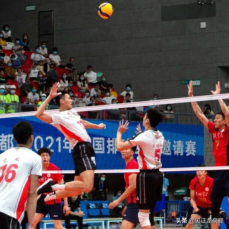 决胜大运｜高颜值！成都大学排球场馆升级亮相