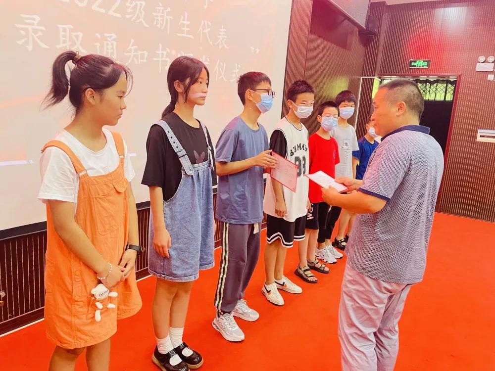 信阳市南湾湖风景区中学:少年心事当凌云,飞扬青春入南湖