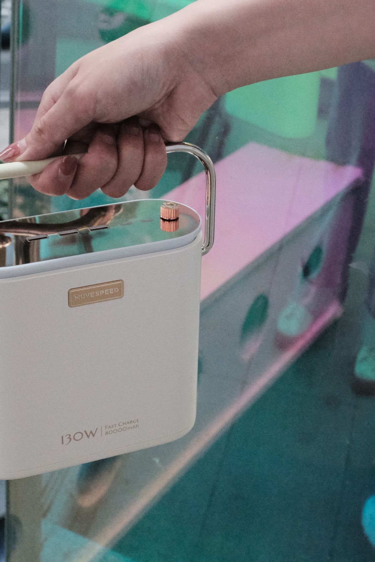 外出旅游露营怎么选择移动电源,露营必备移动小电站