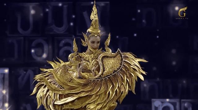 恐怕是地球最抓马的时装秀|MetGala小意思