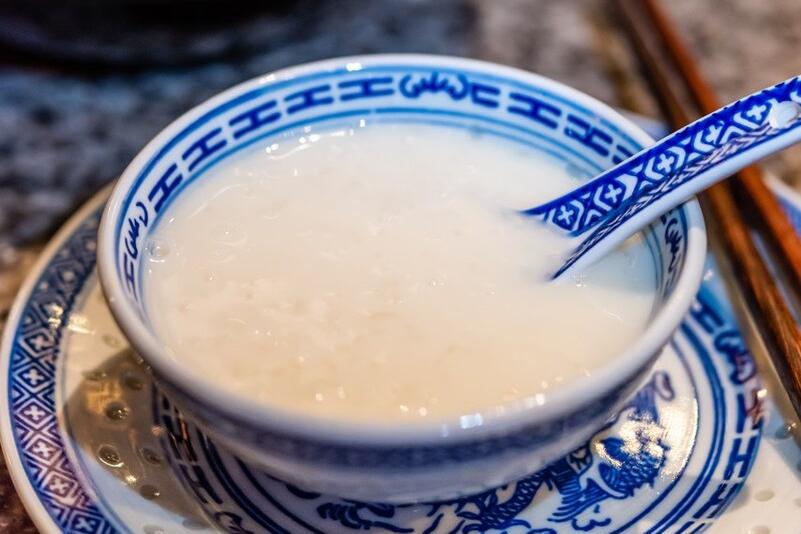 秋季山药五谷杂粮豆浆,春季适合喝的山药豆浆