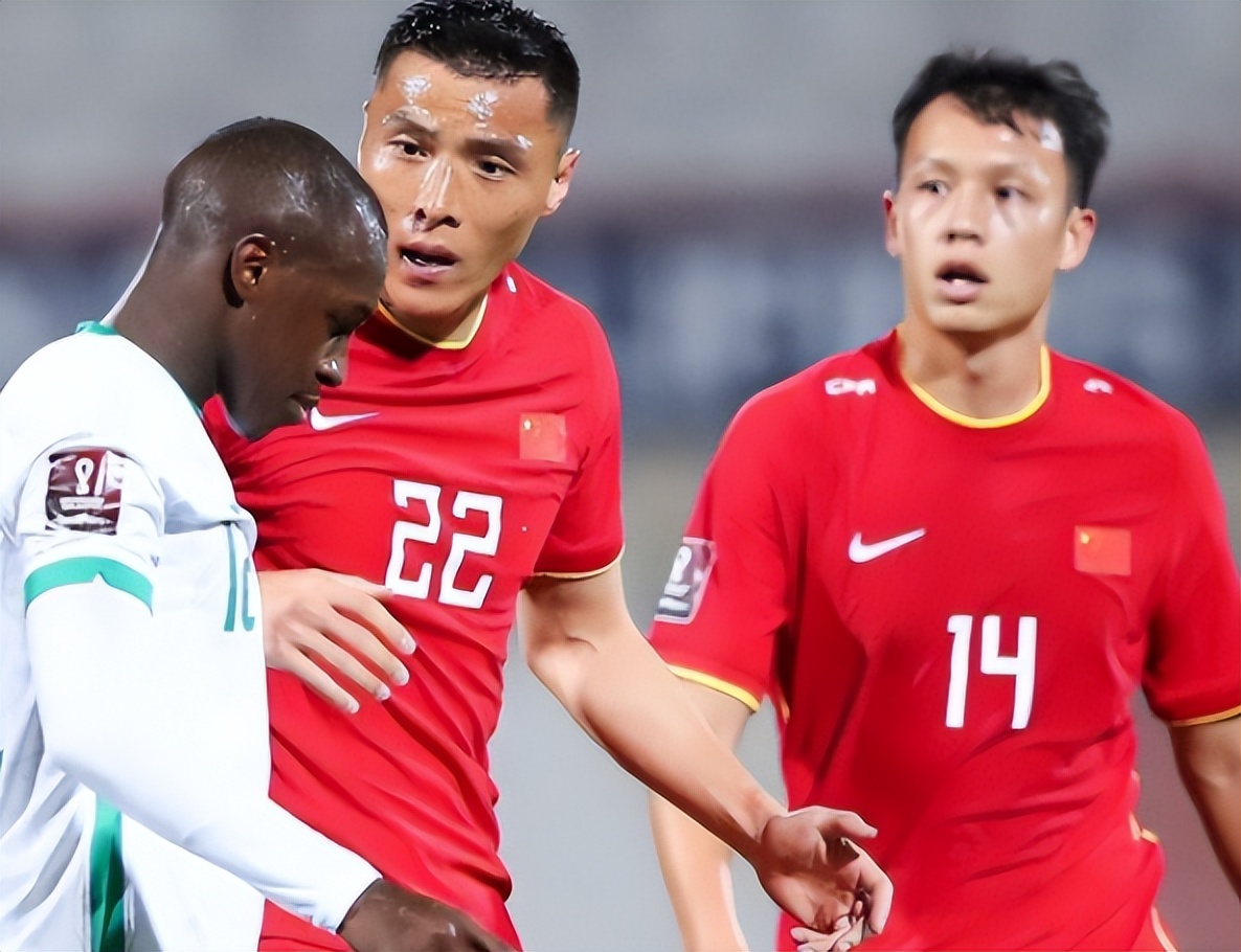 中国足球队长保护性接应,中国足球保护性接应