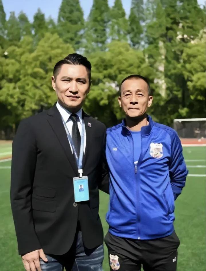 上海申花李中华,老上海足球队李中华