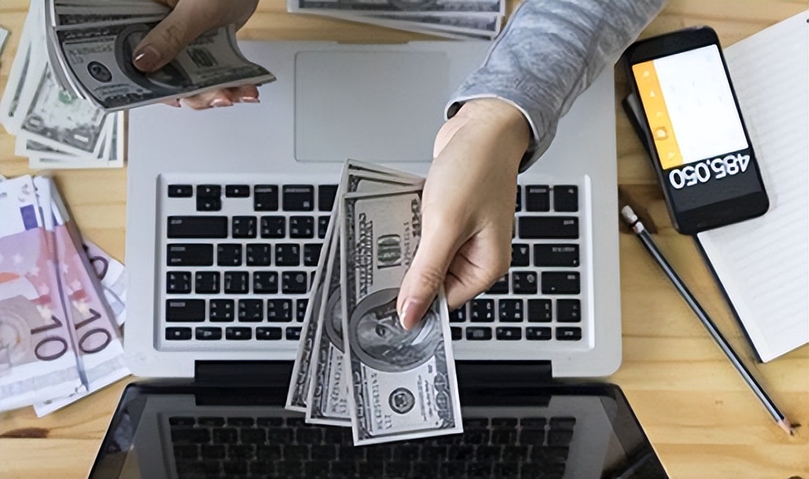 市场中方差互换合约是根据市场中风险价格变化而逐日盯市