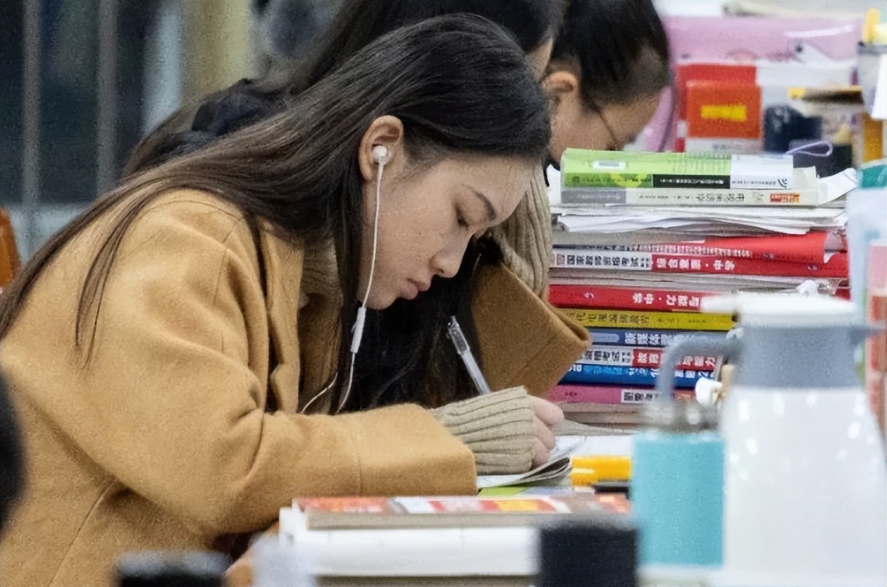 专科大学生后悔的专业,大学生后悔选错专业