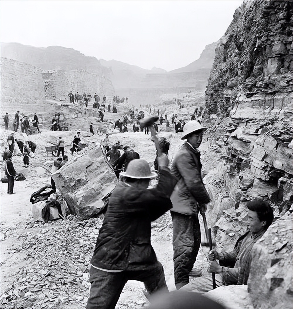 红旗渠是世界工程奇迹吗,20世纪70年代两大奇迹红旗渠