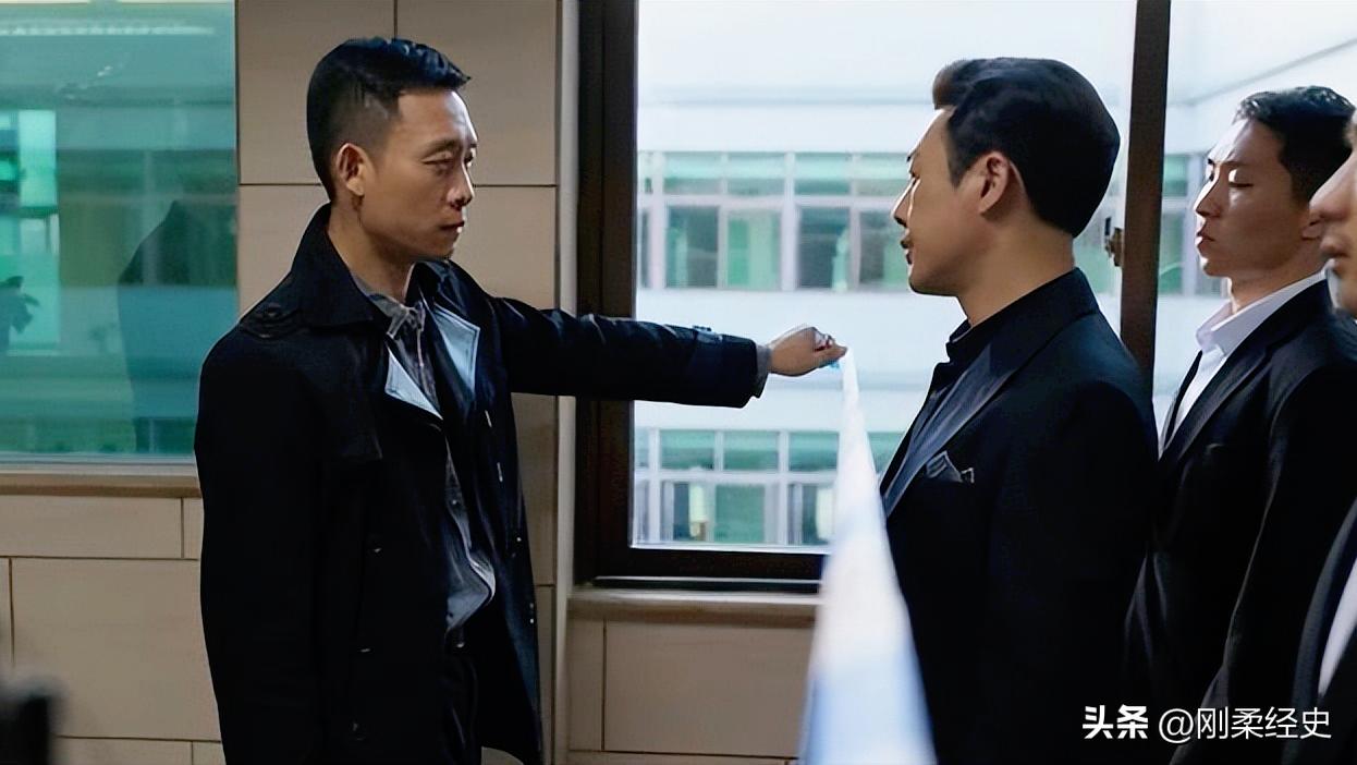 狂飙经不起推敲,狂飙不能看吗