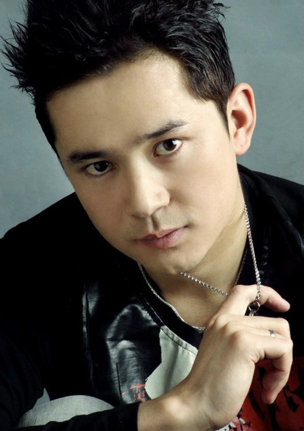 魏晨王铮亮阿穆隆演唱会,王铮亮阿穆隆