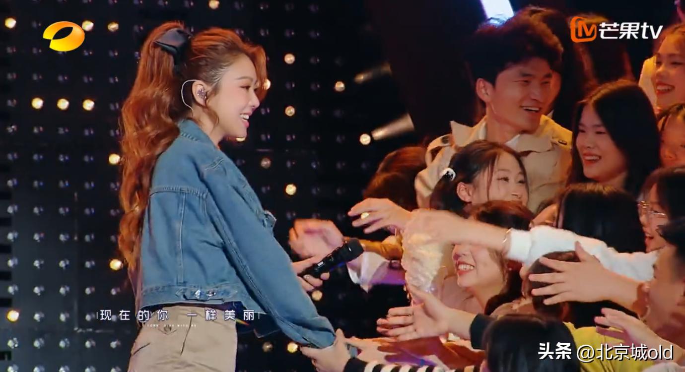 黄贯中隔空对唱黄家驹,黄贯中和黄家驹谁唱得好