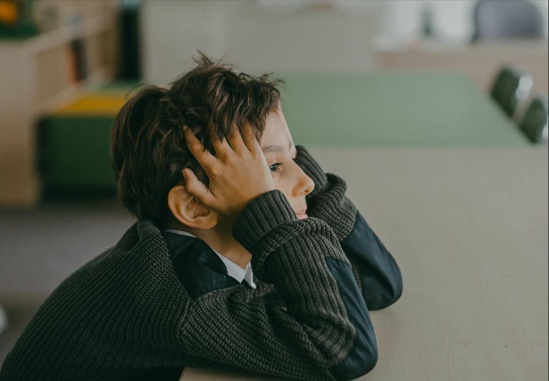 孩子被同学欺负说了对不起,小学生被同学欺负霸气回击