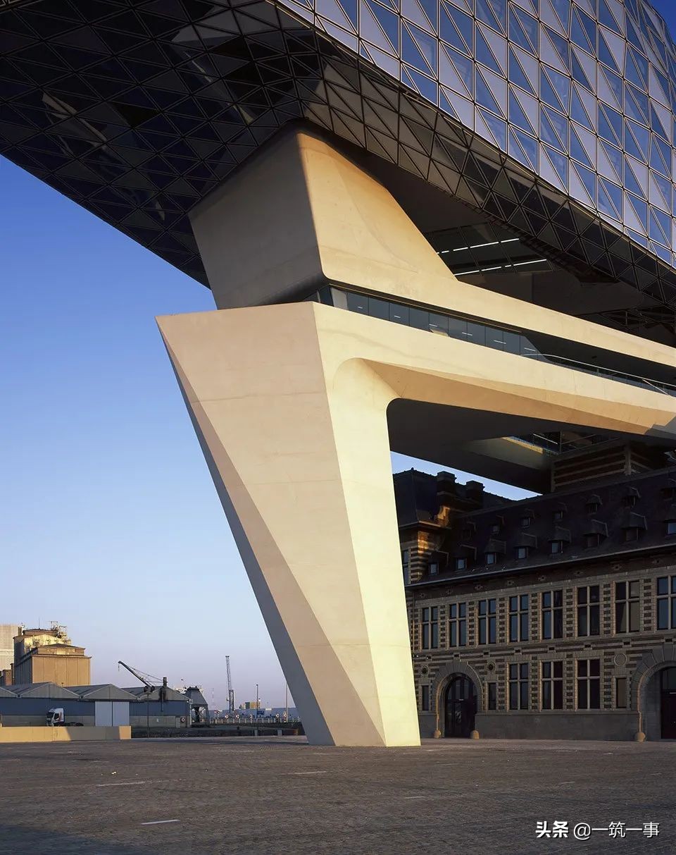 带你看六款奇葩的房屋建筑,法式建筑房顶设计效果图大全