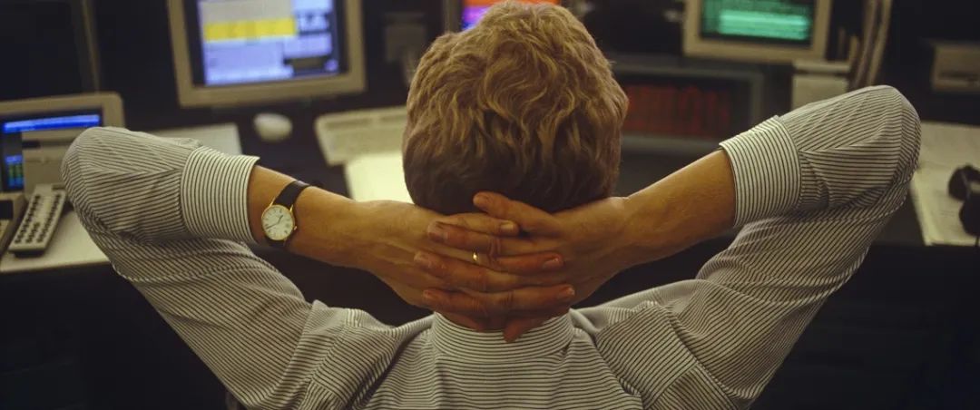 交易心理做相反的选择,股票模拟交易与真实交易有区别吗