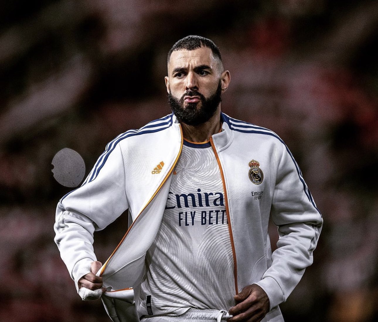 0-4打醒皇马！24小时官宣4人离队，76岁佛爷亲手推倒重建