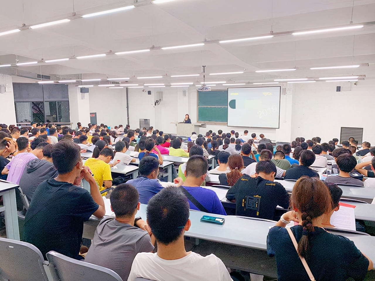 三胞胎兄弟不靠颜值靠实力：原来学舞蹈，现在成了军营男子汉