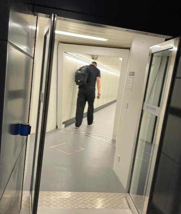 篮球巨星姚明现在的年龄有多大了,姚明为什么退役六年才入选名人堂