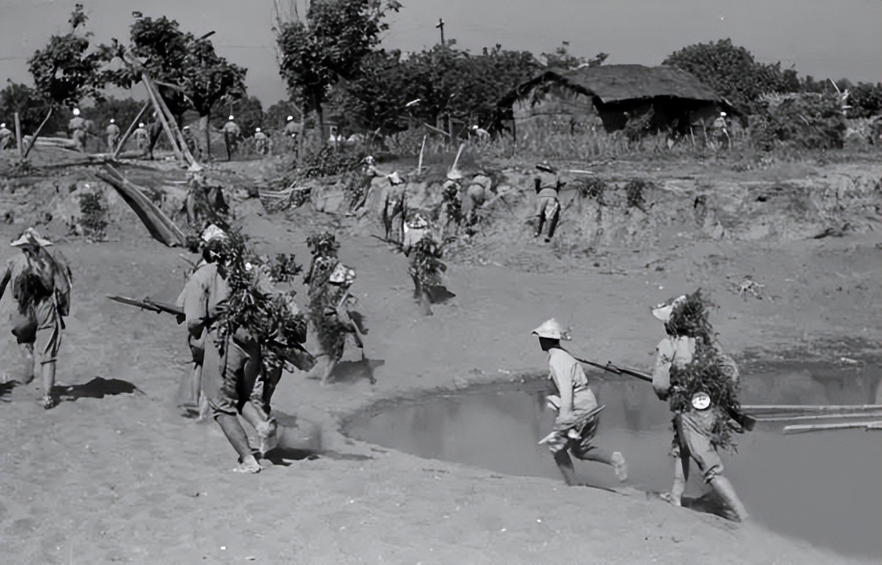 老照片：1950年“*攻反**大陆”口号下的台湾军民风土人情