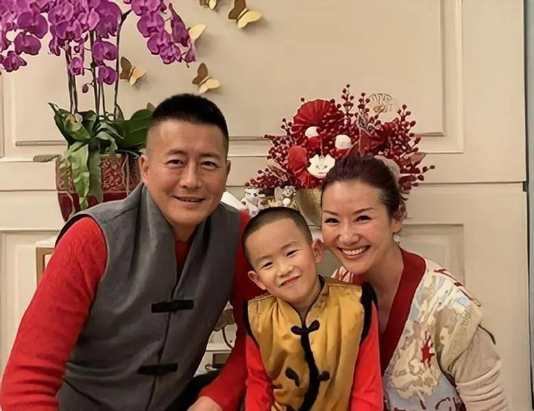 演员江珊：与高曙光从前夫变朋友，54岁再婚获幸福